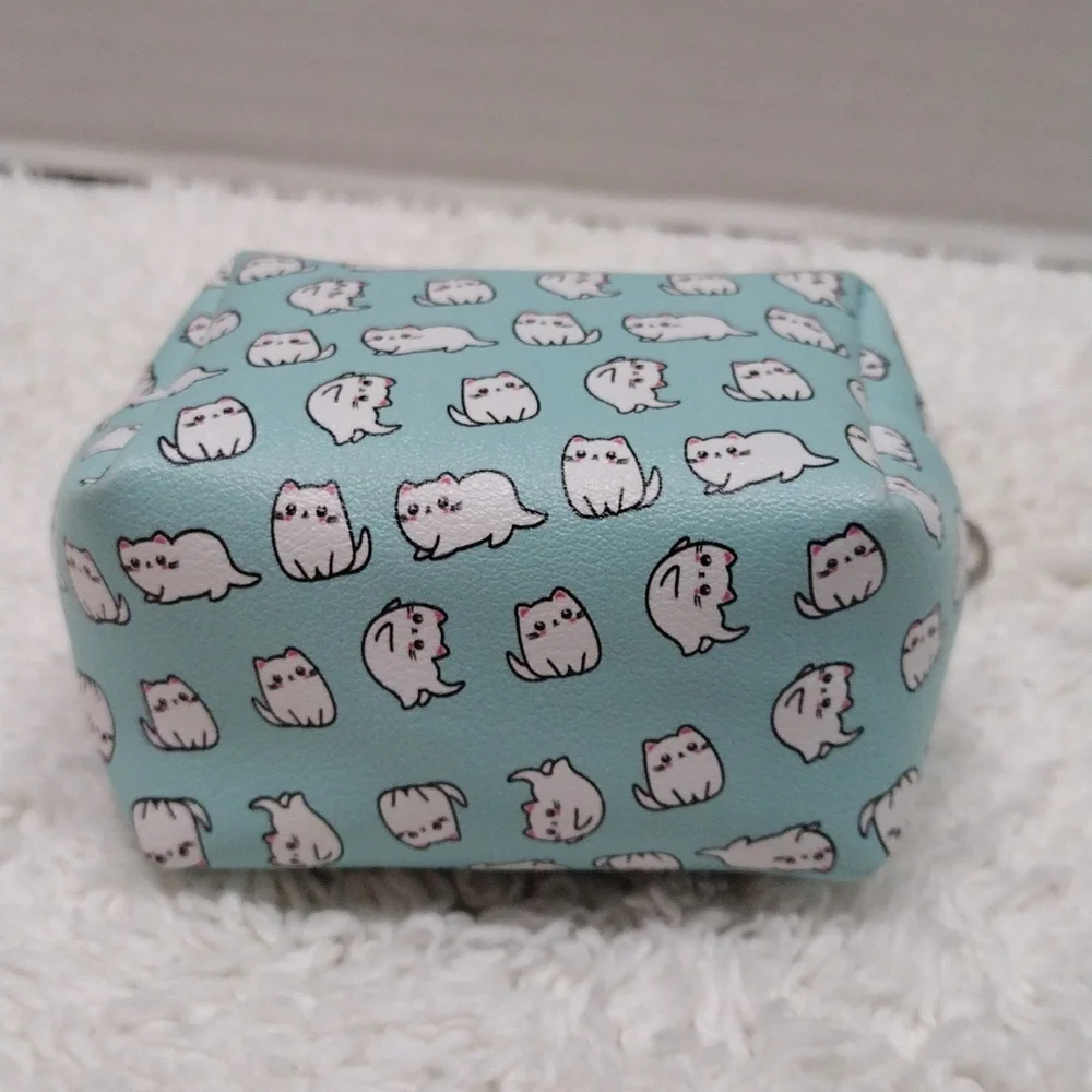 Animal Print Light Green Keychain Small Pouch - Picture 5 of 7